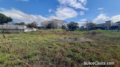 Terreno y Centro Comercial en Venta, Escuintla