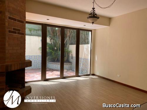 Casa en Venta / Renta en Zona 14