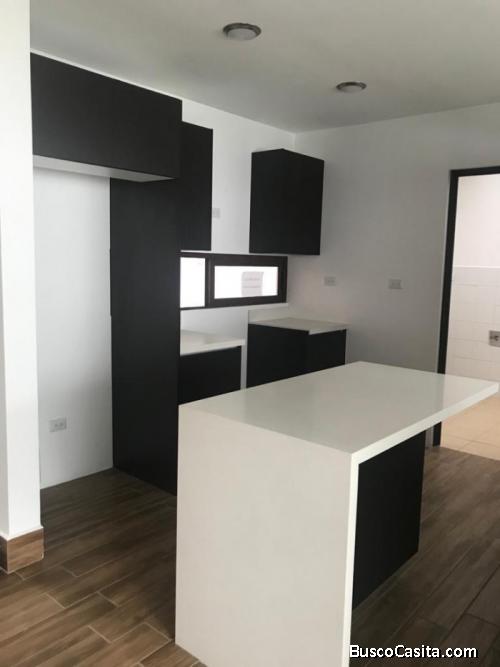 Casa en Condominio por Kanajuyú zona 16 Guatemala