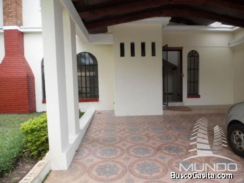 CASA EN RENTA ZONA 15 VHIII / MUNDO INMOBILIARIO