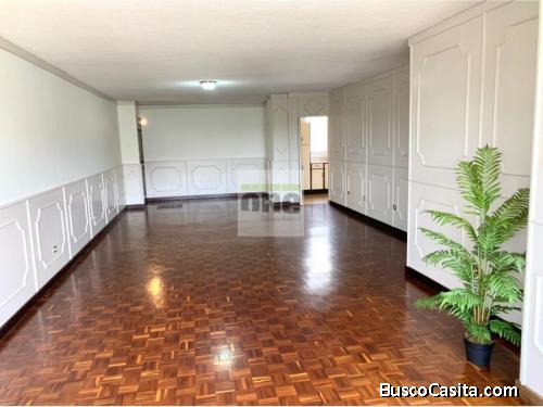 Zona 14 Alquilo Penthouse de 191 mts2 3 dormitorios