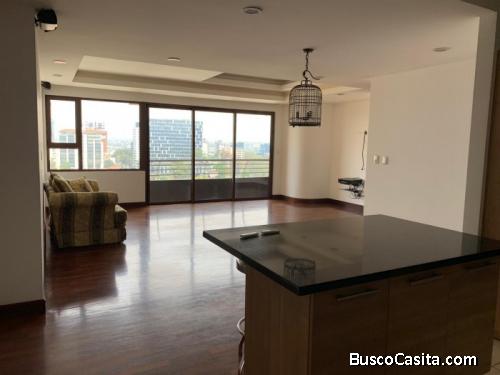 Alquiler apartamento en zona 10 a una cuadra de Fontabella