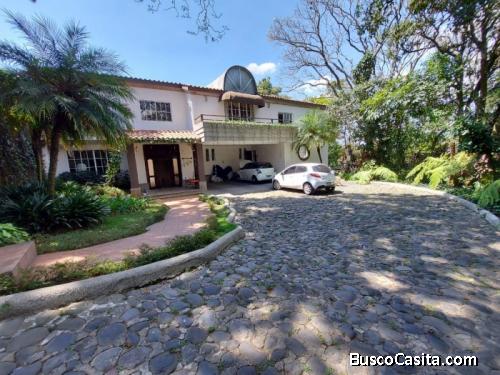 Casa en Venta Valles de Vista Hermosa Zona 15 Guatemala