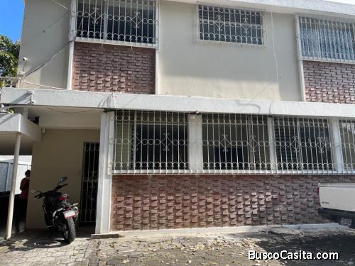 EN DIRECTO: Casa en venta con piso comercial zona 10 Oakland  CCV-138