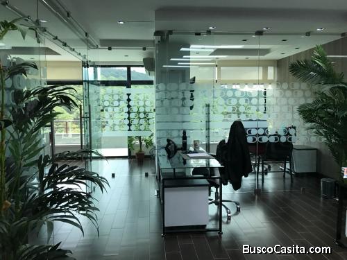 Oficina en Venta o Alquiler - Muxbal Santa Catarina Pinula