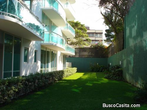 Apartamento en Alquiler Villa Risho Zona 14 con 336Mts