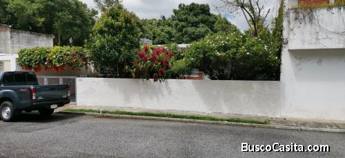 ALQUILO CASA EN ZONA 10 IDEAL PARA OFICINA