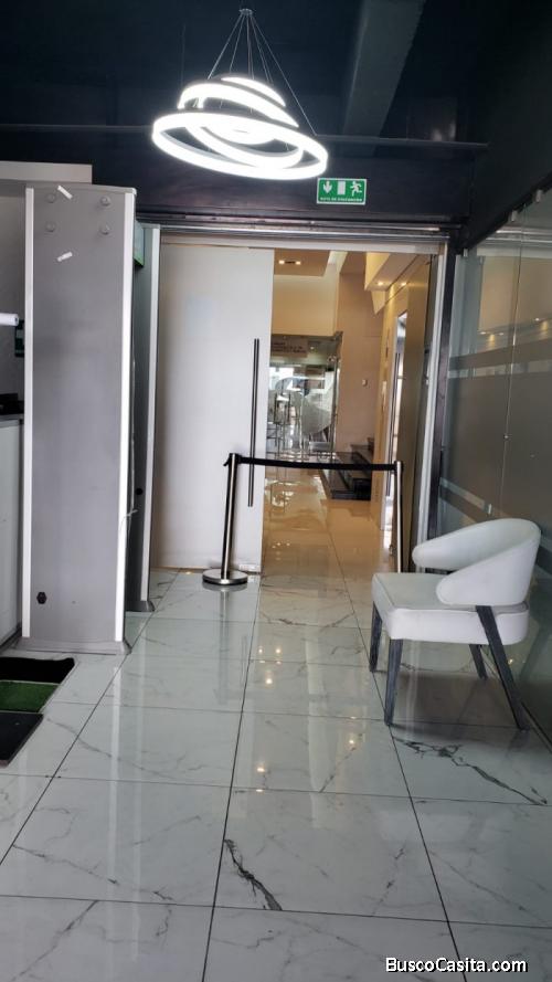 Renta de Oficina en Edificio en zona 10, Guatemala