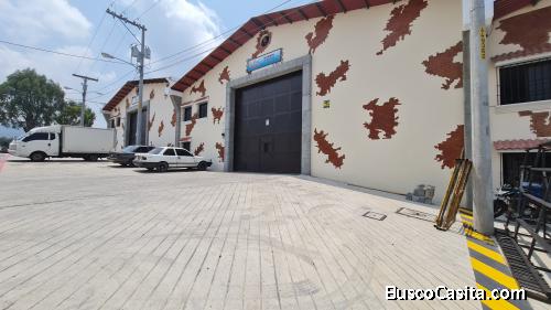 Renta de Bodega en Condominio Industrial en San Cristóbal 
