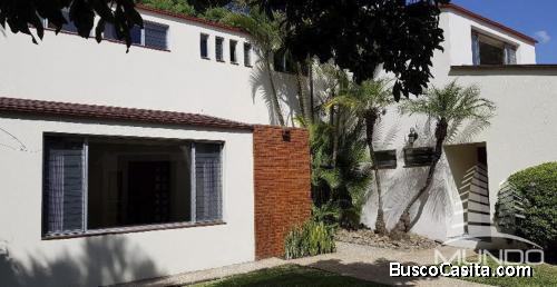 CASA EN RENTA EN ZONA 14/ MUNDO INMOBILIARIO