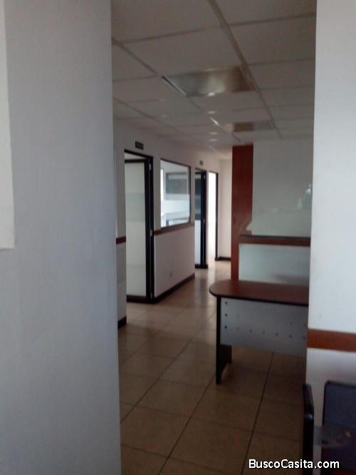MUNDO INMOBILIARIO RENTA OFICNA  EN ZONA 10