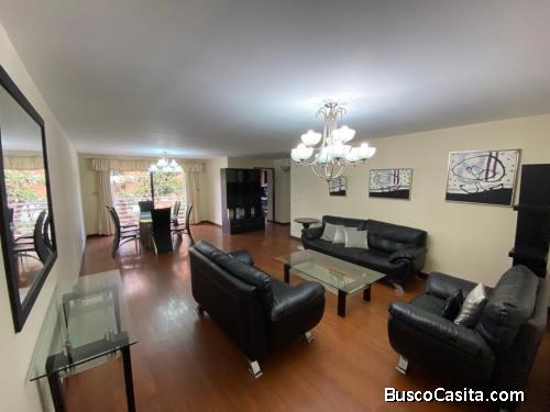 APARTAMENTO AMOBLADO ZONA 14 EN RENTA