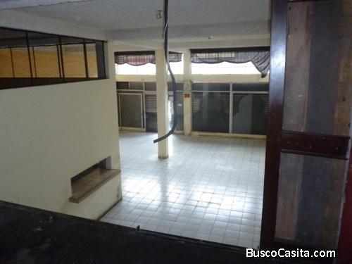 Local comercial en renta frente a calle Montufar zona 9