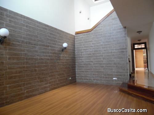 MUNDO INMOBILIARIO RENTA CASA EN ZONA 7 TIKAL II