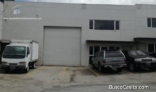 RENTA OFIBODEGA DENTRO DE COMPLEJO AVENIDA PETAPA ZONA 12 