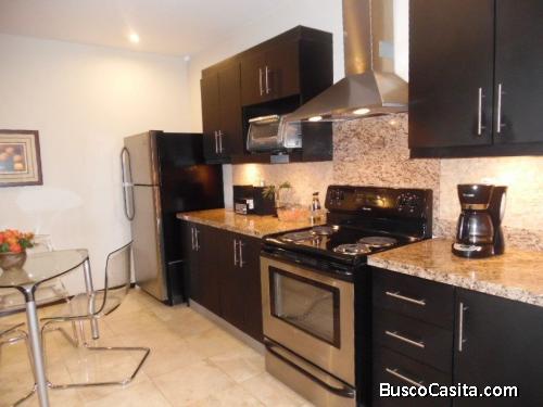 MUNDO INMOBILIARIO VENDE APARTAMENTO PREMIUM EN ZONA 15.
