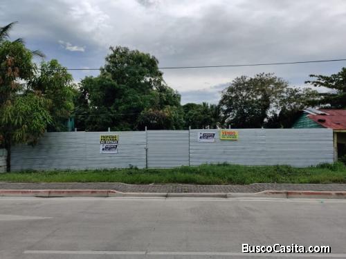 VENDO GRAN TERRENO EN PUERTO BARRIOS, IZABAL, CASI ENTRADA AL AEROPUERTO.