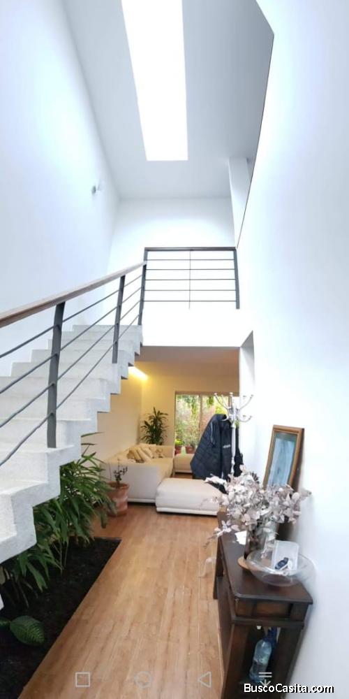 MUNDO INMOBILIARIO VENDE CASA EN KM 18.5 CARRETERA A EL SALVADOR.