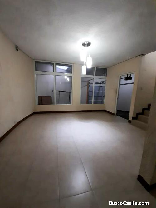 Casa en Venta en San Cristobal Mixco a la Par de FUTECA