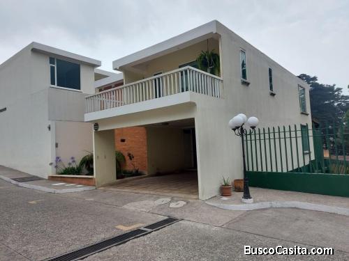 CASA EN VENTA. KM 16.5 CARRETERA SALVADOR CONDOMINIO LOMAS DE SAN RAFAEL. 4 HABITACIONES.