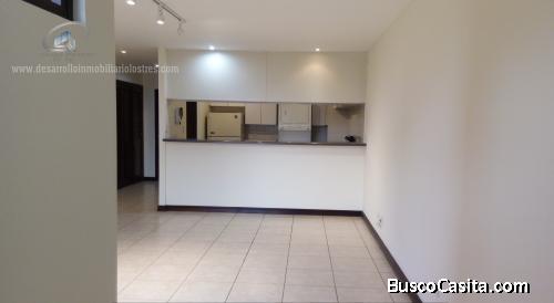APARTAMENTO SIN MUEBLES EN ALQUILER ZONA 14