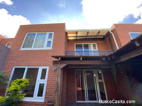 Casa En Renta Condominio Encenada De San Isidro, Zona 16