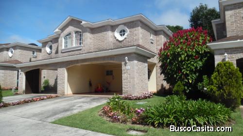 MUNDO INMOBILIARIO VENDE CASA EN KM 18 CARRETERA A SAN JOSÉ PINULA.