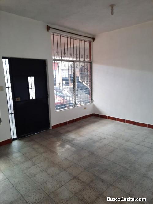 RENTO APARTAMENTO ZONA 4 MIXCO