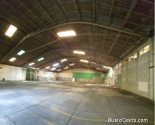 Bodega-Terreno en Venta en Calzada Aguilar Batres Zona 11