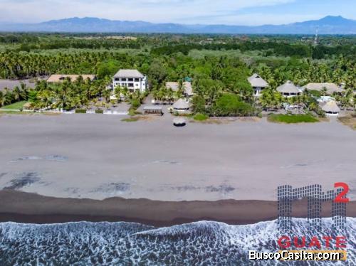 Casa de 530 m2 de construcción, en Venta Monterrico