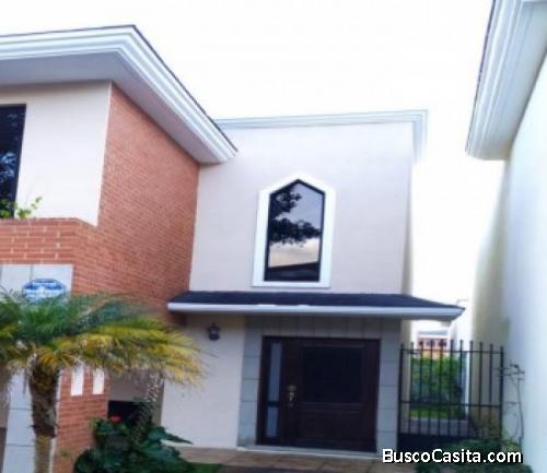 Casa en Venta Condominio Km 22.7 Carretera a El Salvador