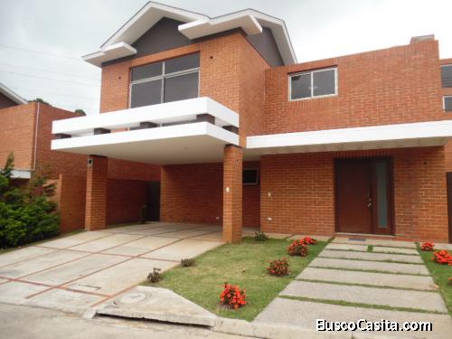 RESIDENCIA PREMIUM EN VENTA EN KM 16 C,S. SECTOR SAN ANTONIO
