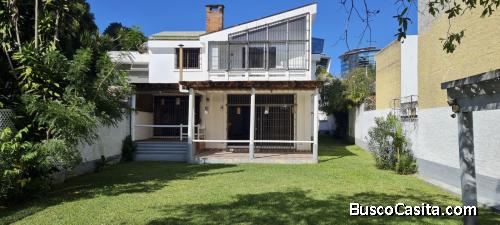 CASA EN RENTA VISTA HERMOSA I, IDEAL PARA VIVIENDA U OFICINA