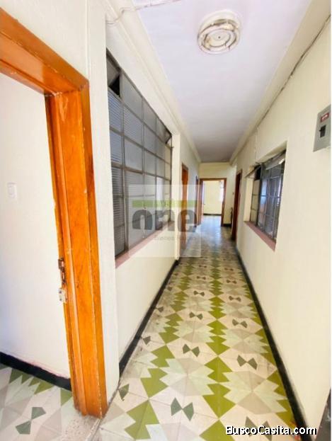 Zona 2 Barrio Moderno Vendo casa de 9 dormitorios