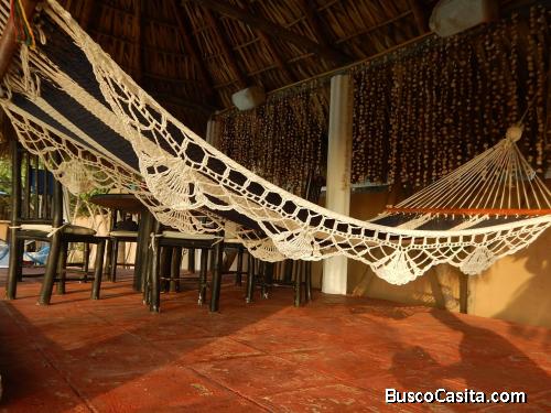 Casa en Monterrico en aldea la Curvina, 3km después de Monterrico.