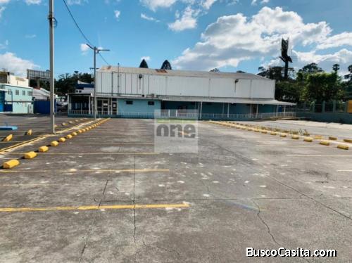 ZONA 9 Alquilo Propiedad con mas de 150 Parqueos y mas de 1,500 Metros de Oficina