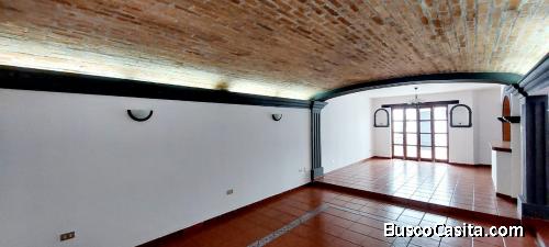 RENTO CASA EN ANTIGUA GUATEMALA 