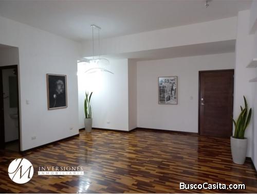 Apartamento en renta zona 14