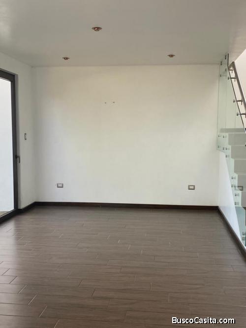 ALQUILO CASA  EN ALTOS DE MONTEBELLO  CARRETERA A EL SALVADOR 