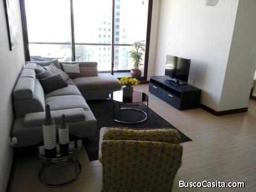 ALQUILO  APARTAMENTO AMUEBLADO EN ZONA 10 EDIFICIO VEINTI4