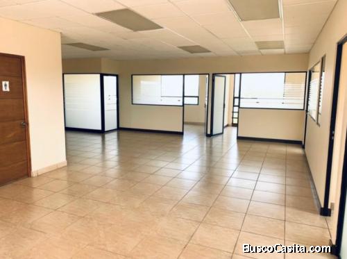 Zona 13 Alquilo Oficina de 175 mts2  