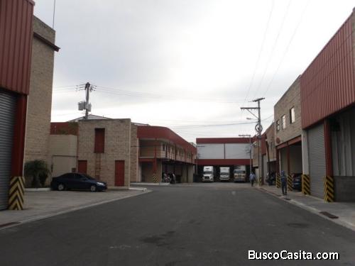 MUNDO INMOBILIARIO RENTA BODEGA EN ZONA 4