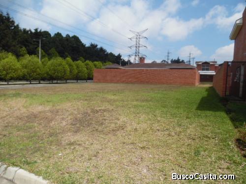 MUNDO INMOBILIARIO VENDE TERRENO EN CARRETERA A EL SALVADOR.