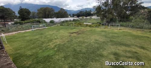 Alquiló propiedad manzana y media RQR Ciudad Vieja