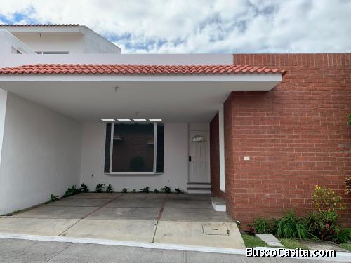 Venta Casa en condominio zona 16