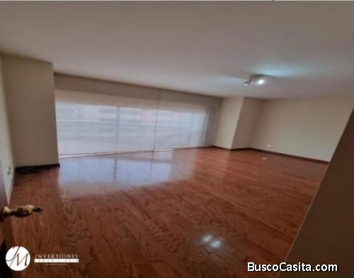 Apartamento en renta zona 10