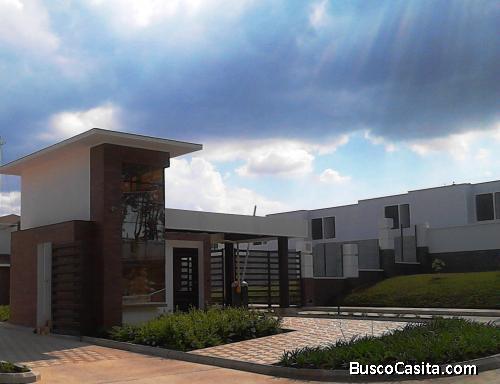 Excelente Casa Tipo Vestra en Venta Florentina Premier