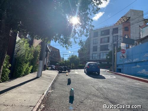 RENTA oficina en zona 4 Cuatro Grados Norte