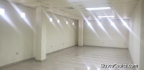 Alquilo Oficina de 160mts en zona 9