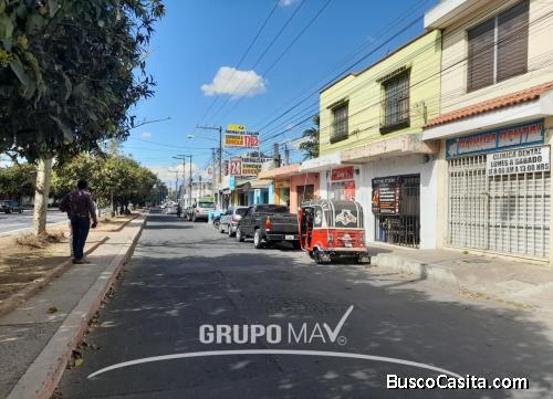 VENTA CASA zona 6, Cipresales, sobre bulevar a una cuadra de Policia 